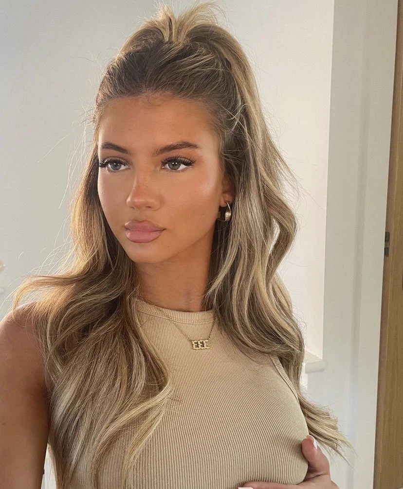 La media colita es un peinado que nunca falla.