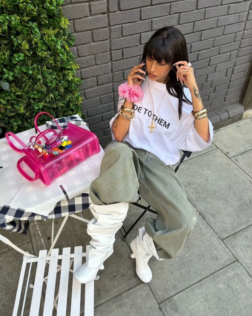 Con la tendencia 2026 de Pinterest, podés armar outfits coloridos y diferentes.