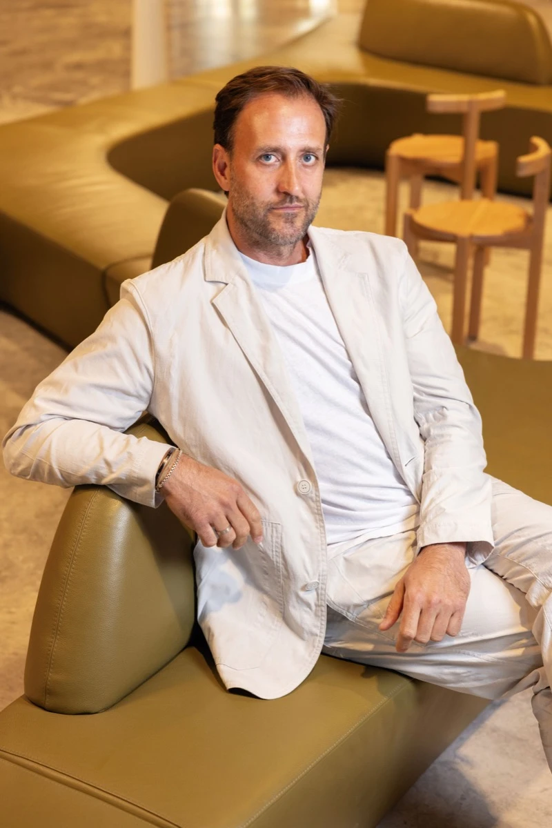 “El diseño es una herramienta para mejorar la vida, conectar, generar emoción”, expresó Alexander Lotersztain a para ti DECO. 