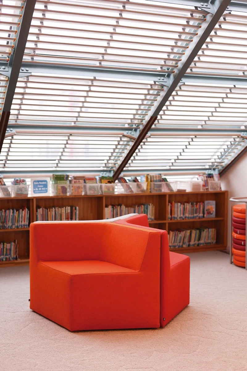 Bibliotecas universitarias, plazas públicas, hoteles y bares temáticos... el universo Derlot es inmenso. 