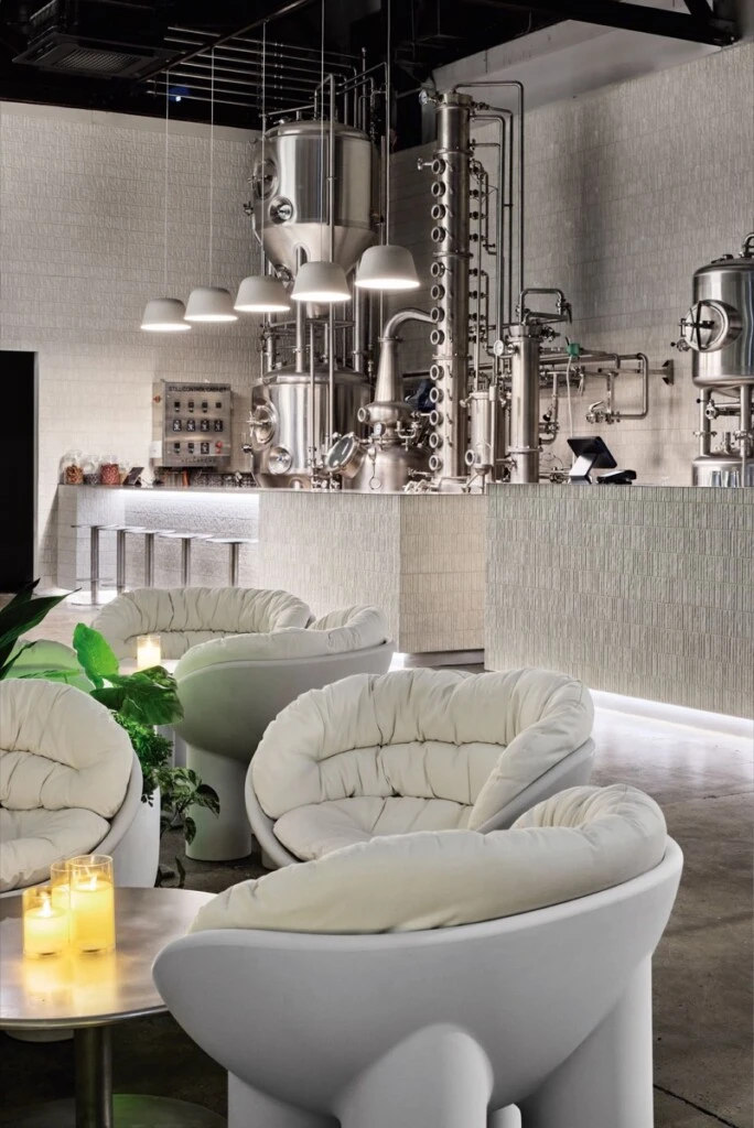 "Un buen diseño es aquel que te hace sentir cómodo sin que sepas por qué". 