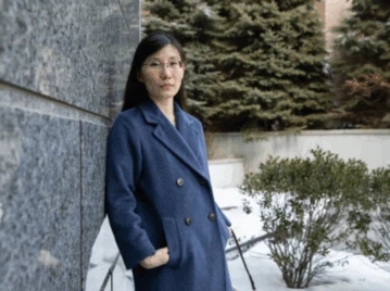 Acusó al régimen chino, escapó y vive oculta: el caso que avivó la teoría del COVID-19 creado en laboratorio