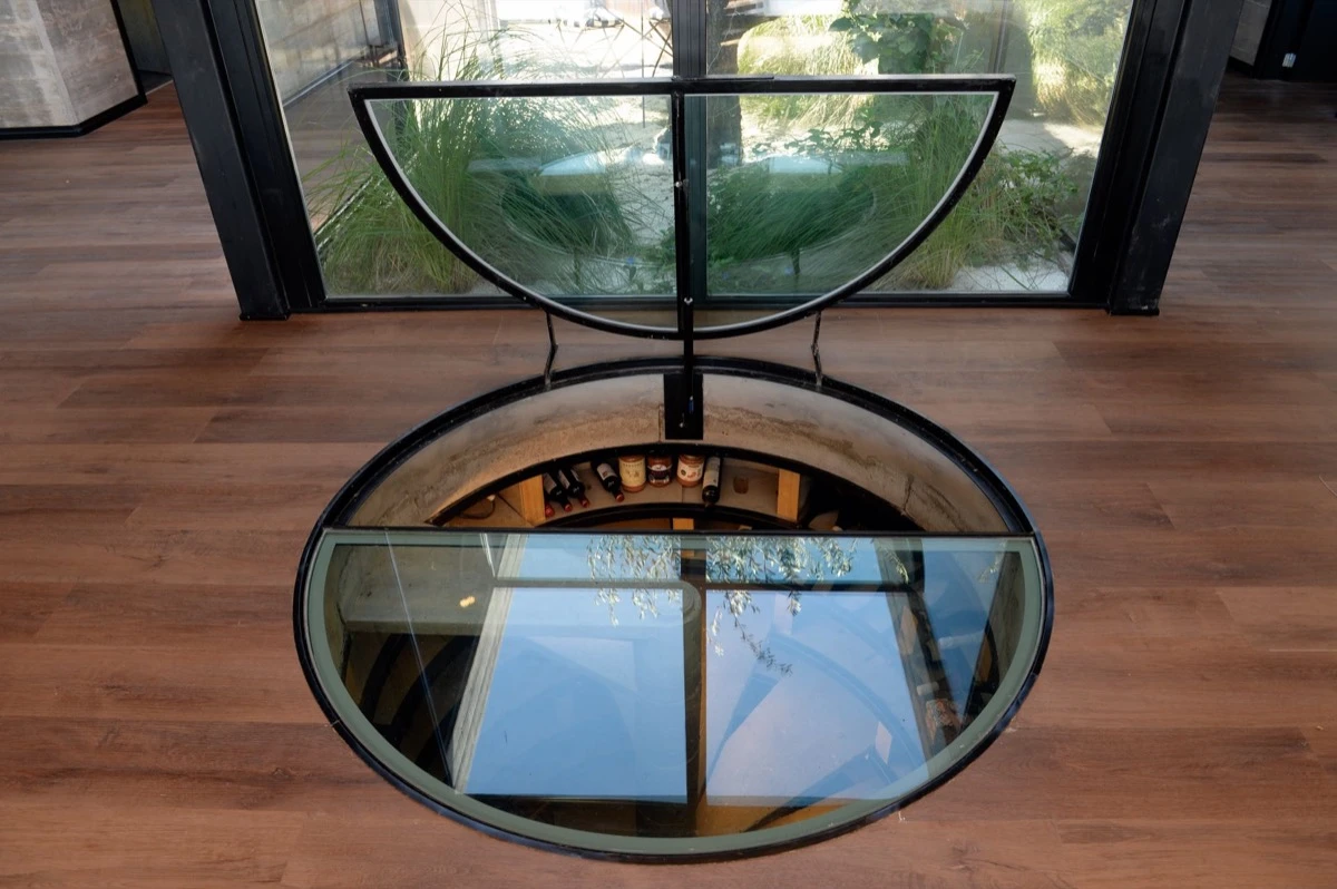 La cava, protagonista del área social.