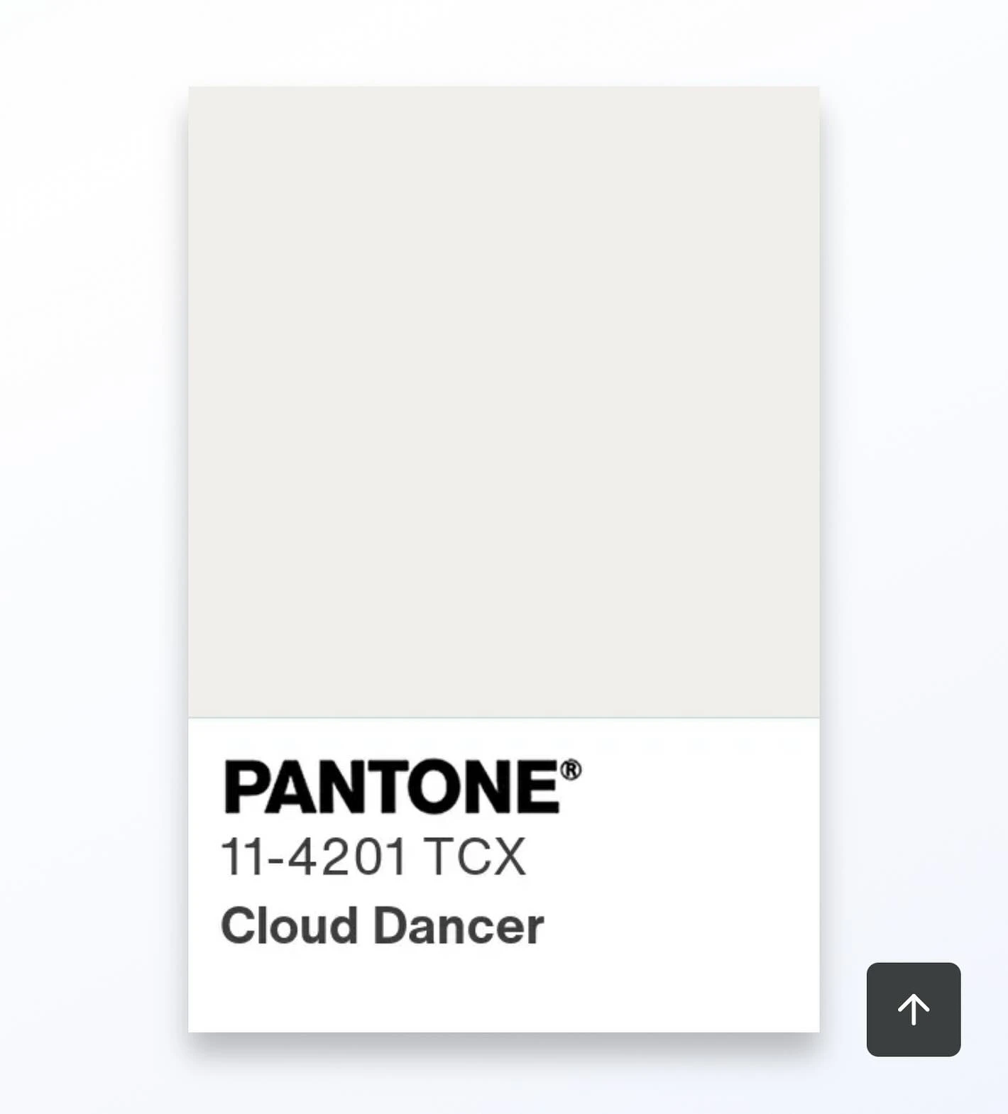 PANTONE 11-4201 Cloud Dancer es un blanco suave, etéreo y luminoso.