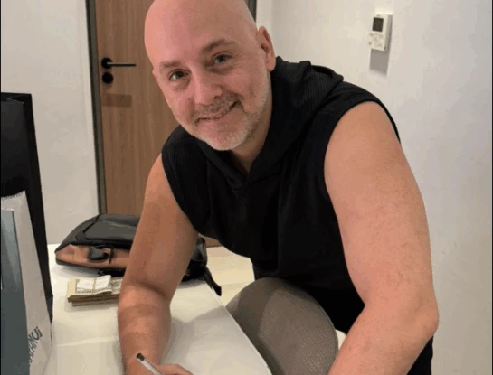 José María Muscari mostró el departamento que se compró: amplio, luminoso y con detalles de estilo