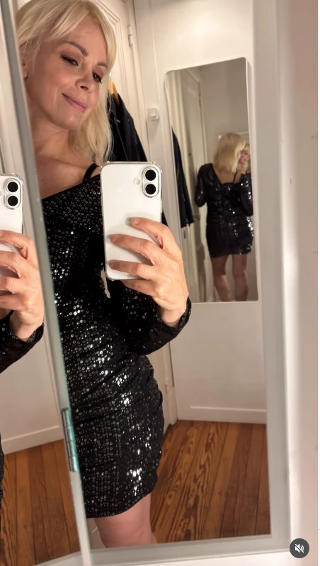 Cecilia “Caramelito” Carrizo estrenó look de verano y volvió al rubio pleno que es tendencia en 2026