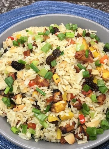 Arroz navideño con todo lo que quedó