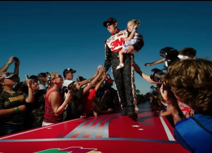 Greg Biffle, la leyenda del automovilismo que murió junto a su esposa e hijos en una tragedia aérea