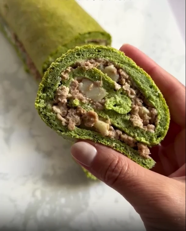 Pionono de espinaca con palmitos y atún