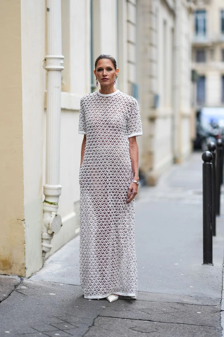 6 vestidos trendy para estas Fiestas que resuelven el look sin pensar demasiado