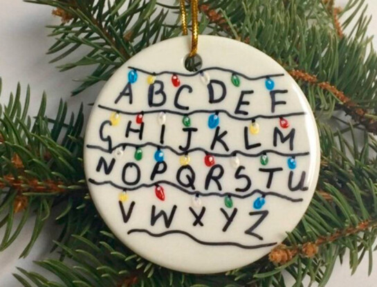Cómo decorar tu casa al estilo Stranger Things para Navidad