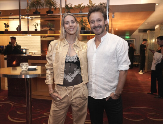 Benjamín Vicuña y Anita Espasandin realizaron una visita solidaria en la previa de Navidad