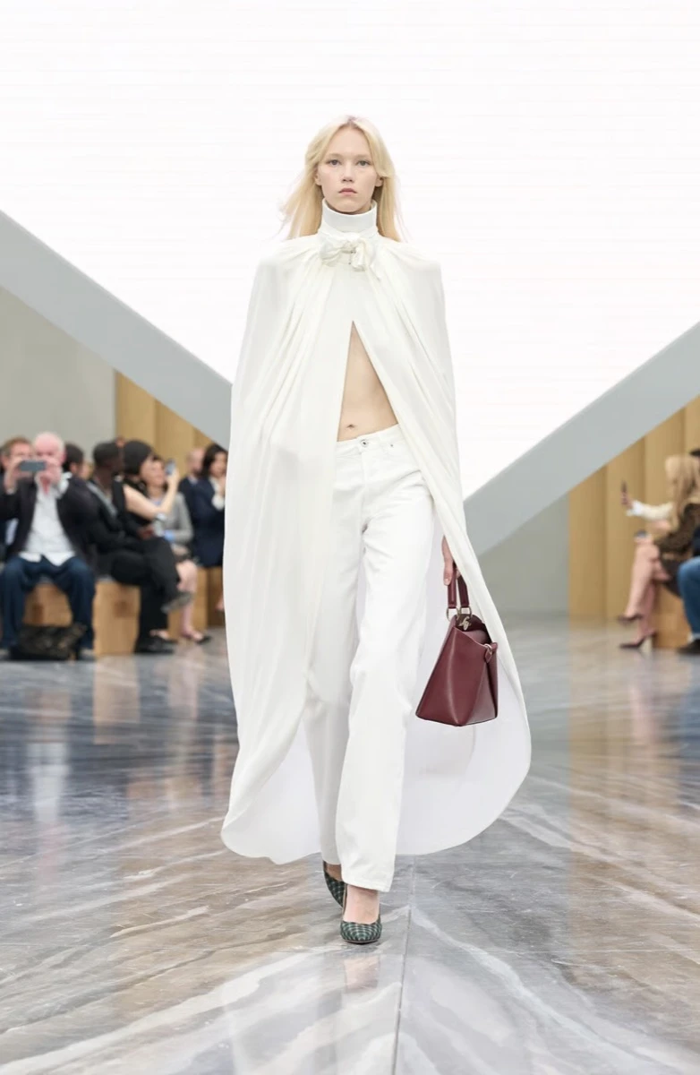 Modelo de Dior, colección primavera verano 2025