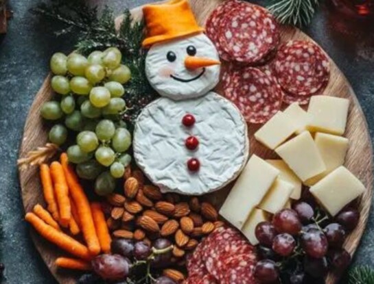 Tabla de quesos y frutas para Navidad: la versión verde y roja fácil y fresca