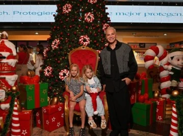 Vidriera: Matilda Salazar y Dionisio Mendoza, "estrellas" en la presentación de la obra "Una mágica Navidad"