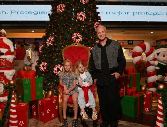 Vidriera: Matilda Salazar y Dionisio Mendoza, "estrellas" en la presentación de la obra "Una mágica Navidad"