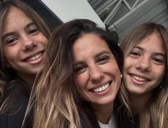 Las fotos de la fiesta de egresados de las hijas de Cinthia Fernández: "Cada esfuerzo vale la pena"
