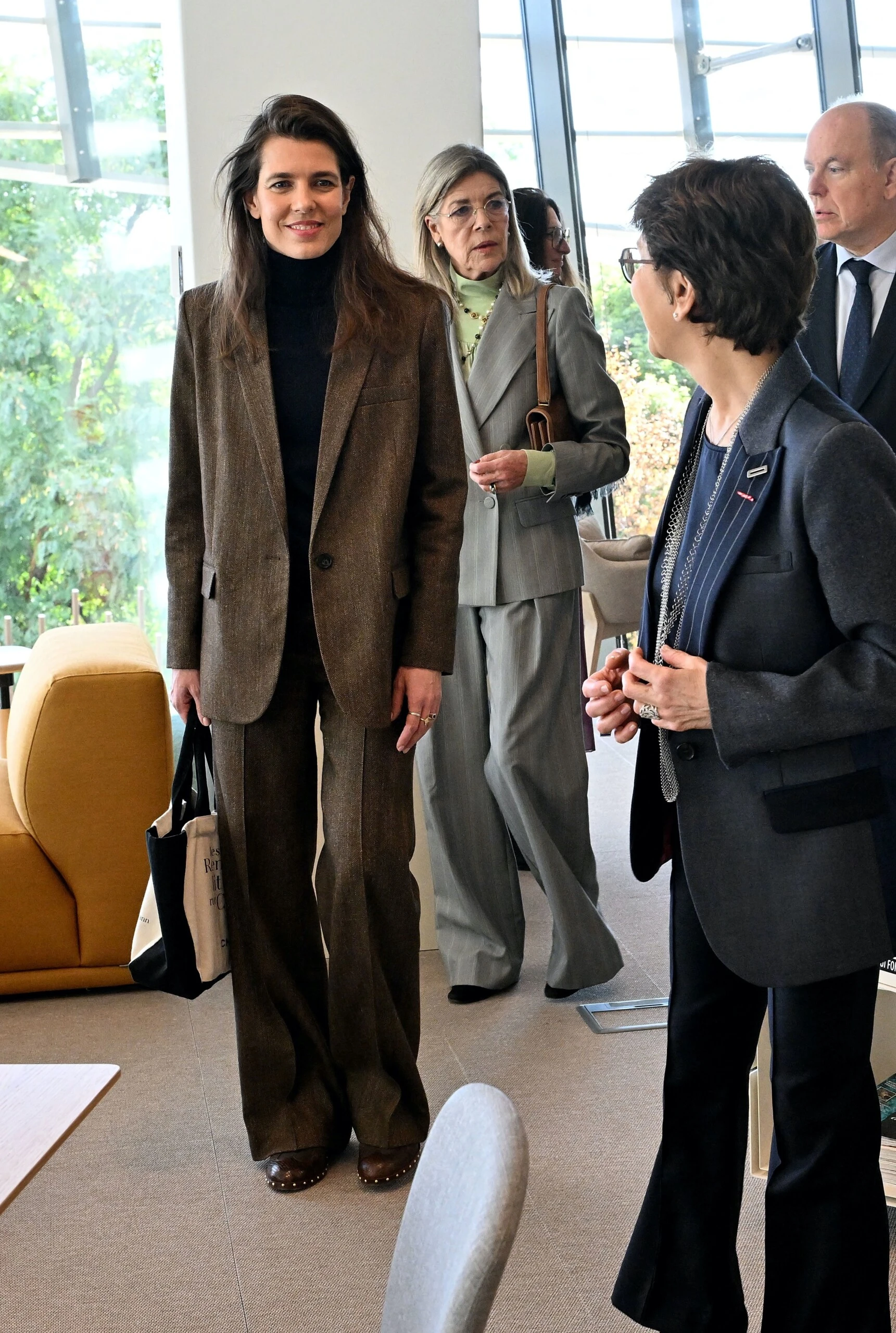 Hoy solo quiero compartir algo simple y profundo: salió todo bien! Estoy muy bien, feliz y en paz.
Después de muchos años, decidí sacar mis prótesis mamarias. Una elección que tiene que ver con volver a lo natural, con abrazar mi autenticidad y con sentirme liviana...
en el cuerpo y en el alma.
Gracias por tantos mensajes de amor.
Estoy acá, fuerte y luminosa
Gracias Dr. Daniel Absi y a todo su equipo por tanta amorosidad y profesionalismo 🥰. Gracias @iadt.sa por ser el mejor sanatorio
Ustedes cómo se sienten con su propia naturalidad hoy?