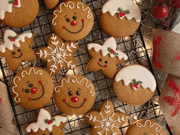 Galletas de Navidad y jengibre: la receta más fácil (y con todos los trucos para un glasé perfecto)