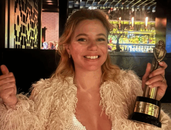 Justina Bustos: a poco de ser mamá reveló el sexo y el nombre de su bebé en los Martín Fierro