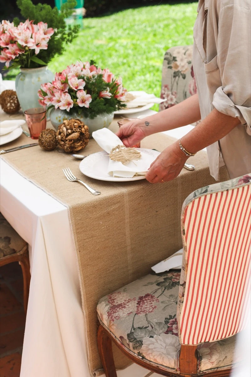 Algo rústico, algo natural... la mesa de Navidad 2025 se viste para celebrar y disfrutar. 