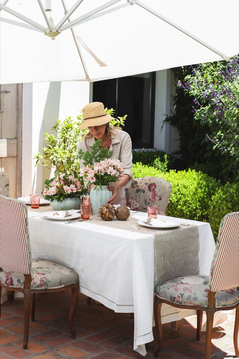 Melissa Domit preparó -exclusivo para ti DECO- mesas navideñas románticas y de inspiración natural. 