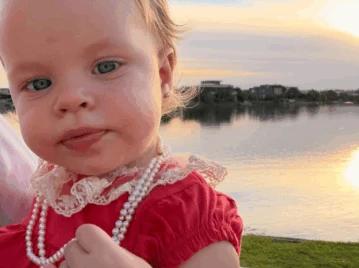 Milenka celebró la Navidad con un look fashionista