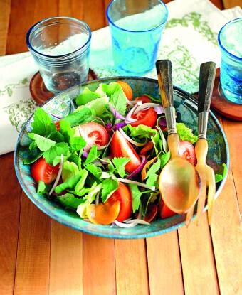 4 recetas fáciles y livianas para el verano: ensaladas fáciles y un postre helado ideal para el mediodía