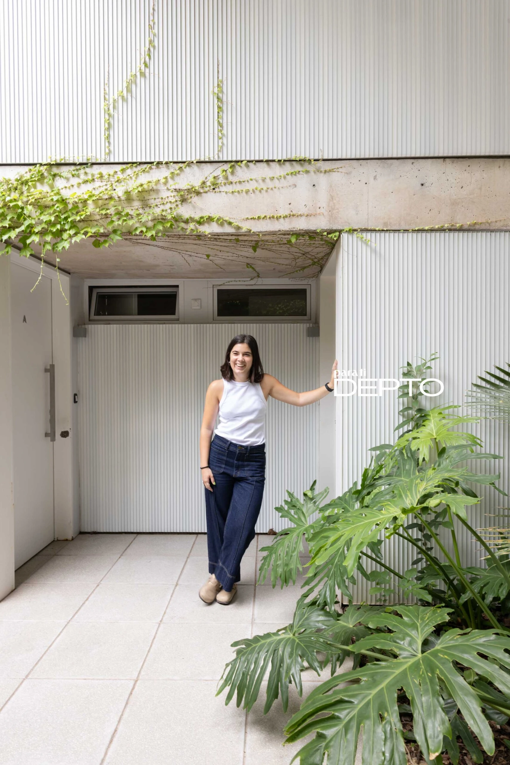 “Cálido, joven y rodeado de verde”.