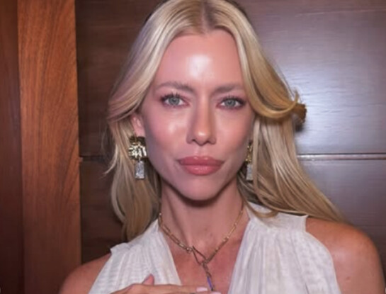 Nicole Neumann y el look lencero de fiesta que es tendencia: dos piezas clave que juntas crean un vestido elegante y sensual