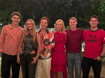 Valeria Mazza y su s 4 hijos