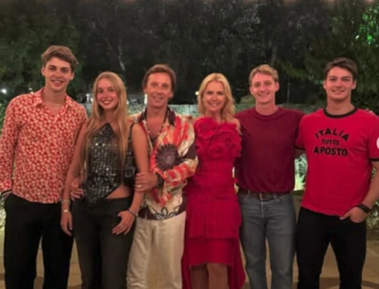Valeria Mazza y su s 4 hijos