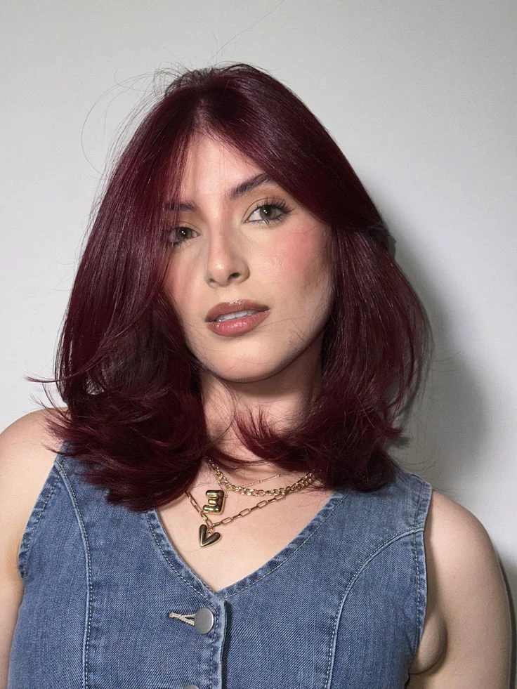 El truco del cherry cola: cómo darle una vida nueva a tu castaño sin recurrir a la decoloración