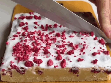 Postre cítrico con frutos rojos: la receta simple y fresca del verano