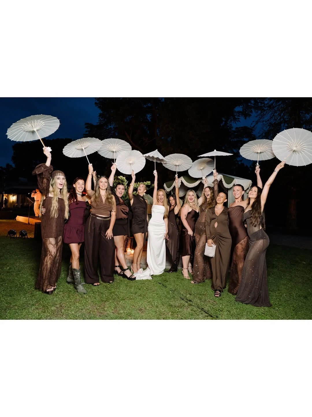 Así lucieron las damas de honor del evento.