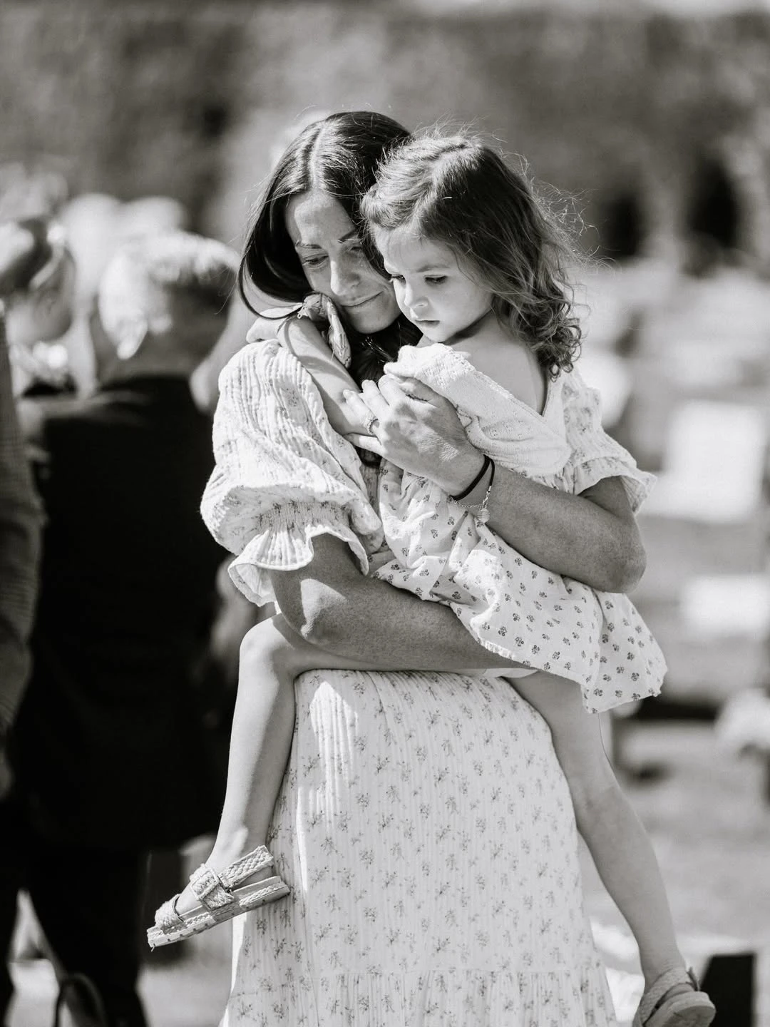 Perdió a su hija menor un año después de la muerte de la mayor: el doloroso caso de Melissa, una mamá influencer