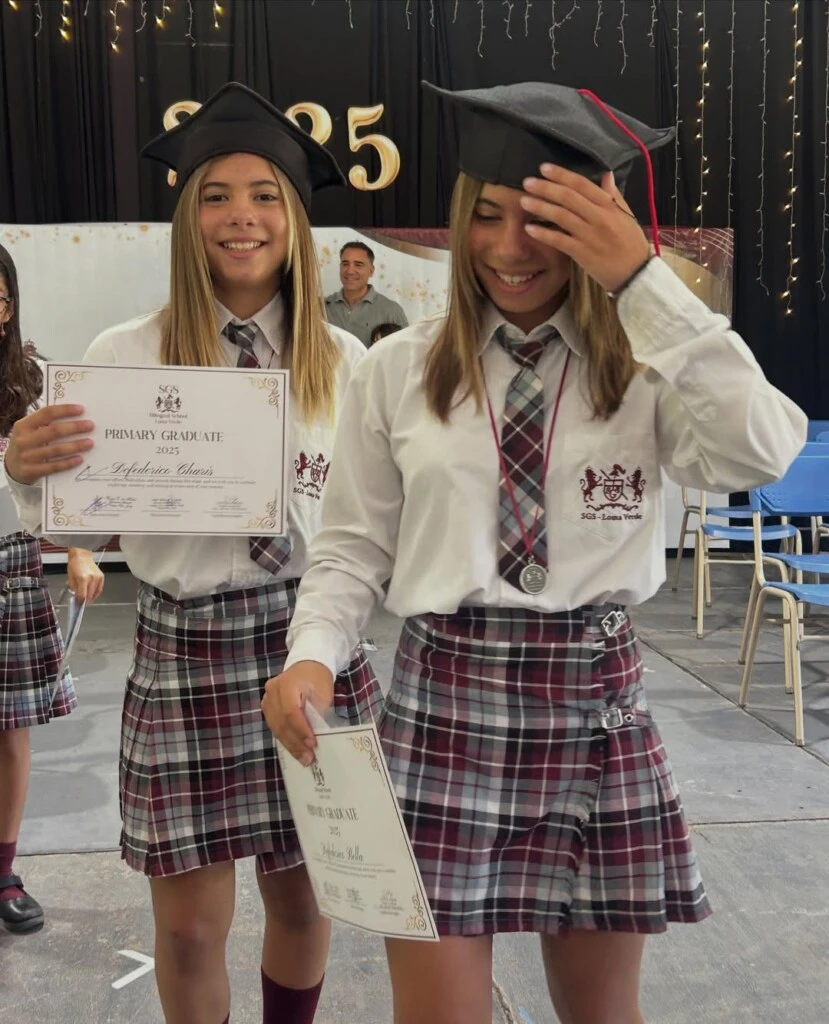 La felicidad de Matías Defederico por la graduación de sus hijas. Foto: IG