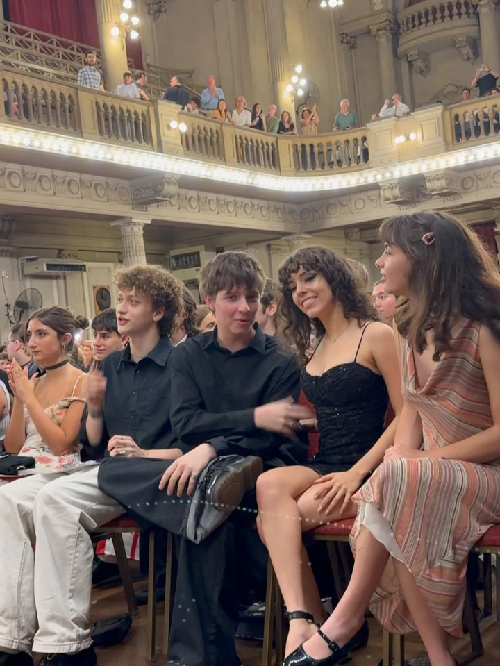 Paola Krum y Joaquín Furriel, emocionados por el egreso de su hija Eloísa