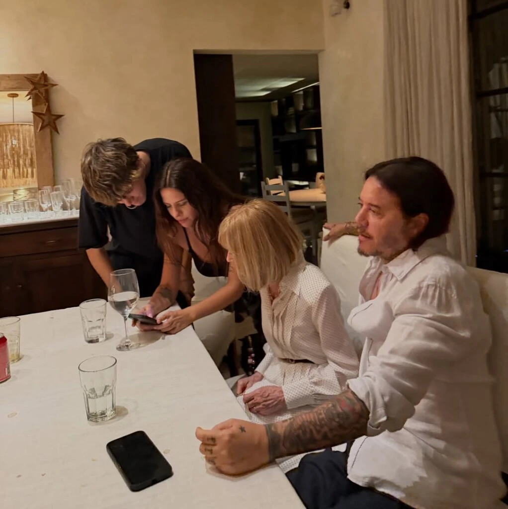 La Navidad de la familia Ortega. Foto: IG