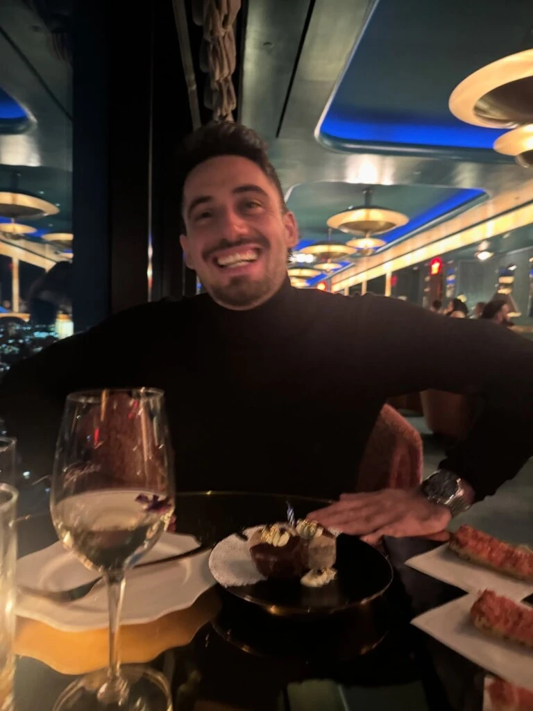 Nico Occhiato y Flor Jazmín en Nueva York. Foto: IG