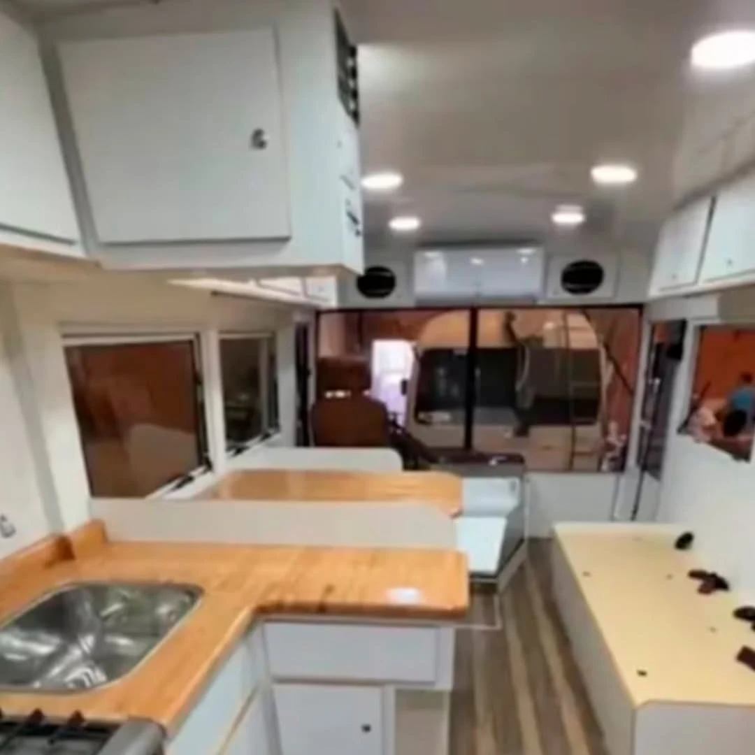 Así es la lujosa motorhome con la que José Bianco recorre el país 