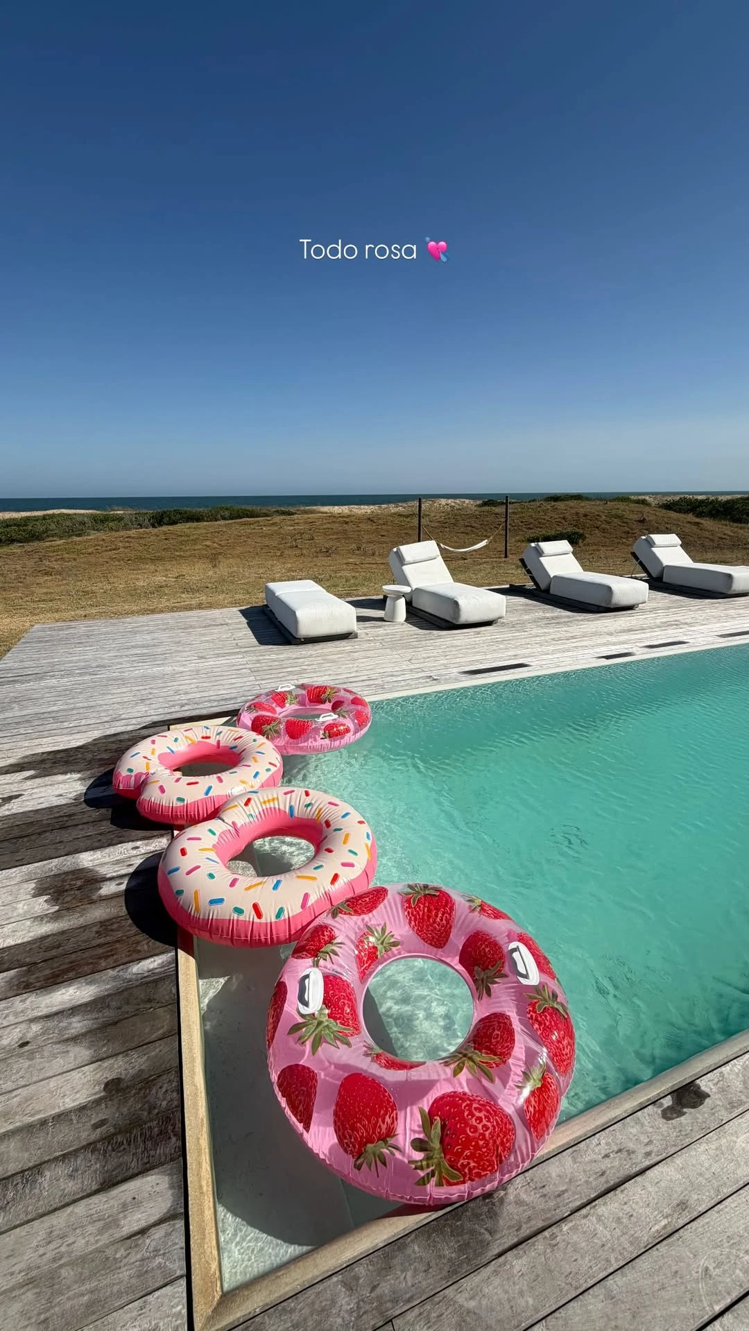Wanda y sus hijas disfrutan de su estadía en Punta del Este. Fotos: IG.