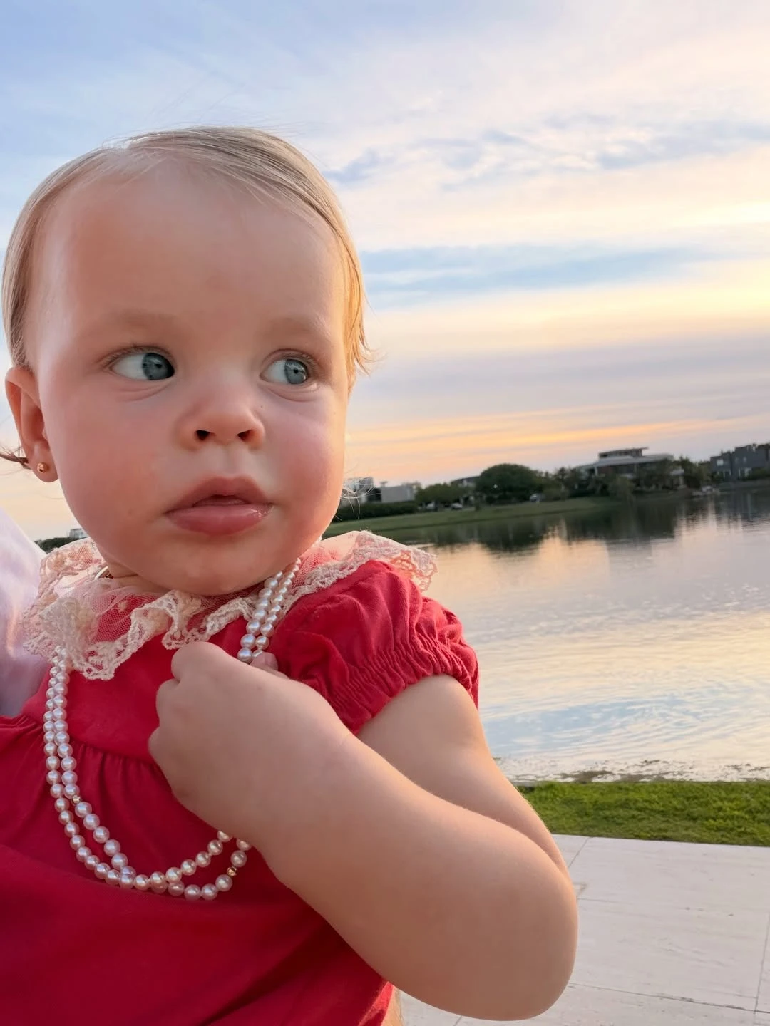 Milenka celebró la Navidad con un look fashionista