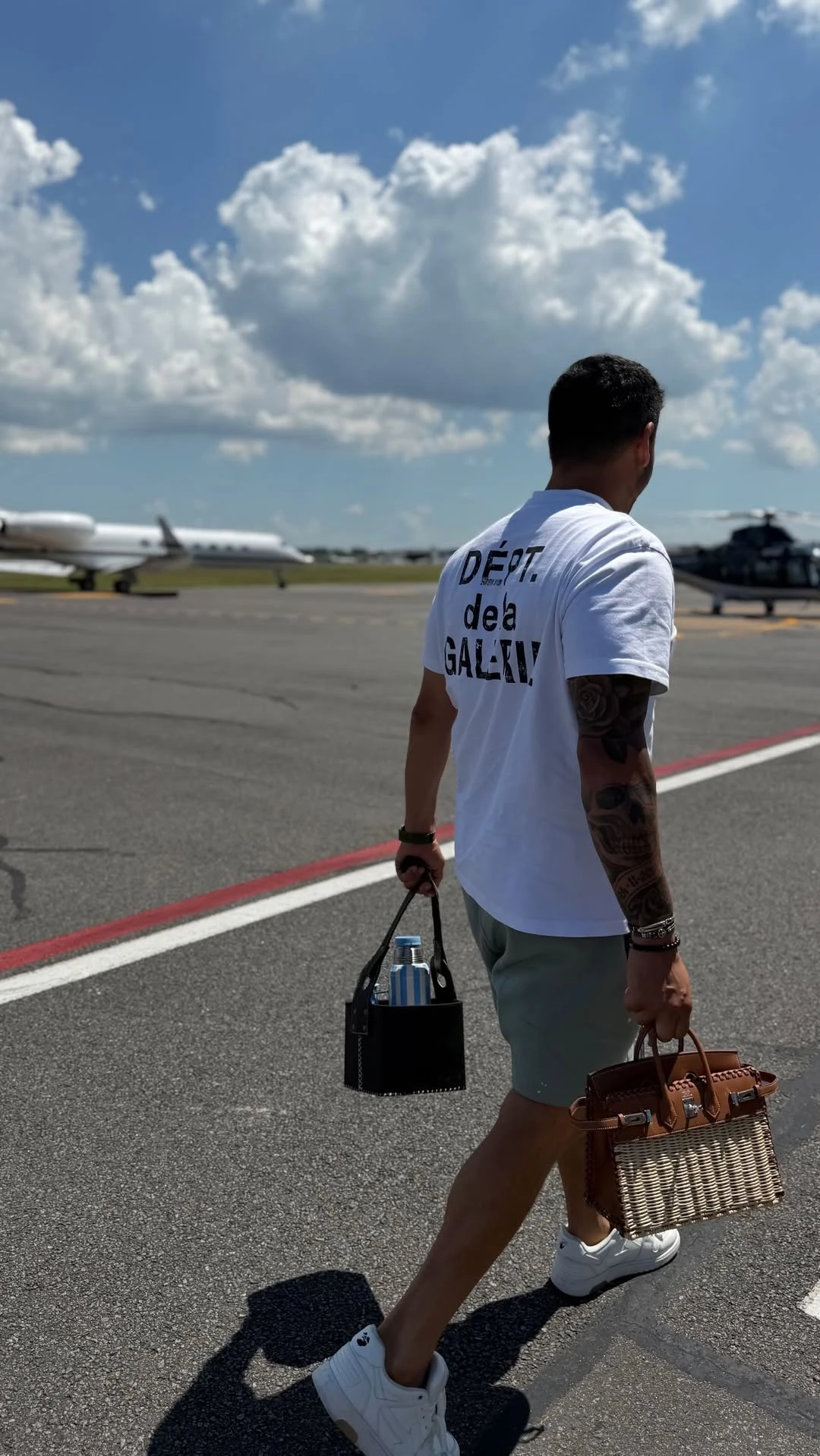 Martín Migueles le obsequió a Wanda una exclusiva Hermés. Fotos: IG. 