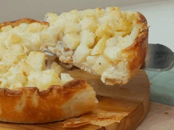 Tarta hojaldrada de lomito, roquefort y papa la receta original y express para resolver tus comidas