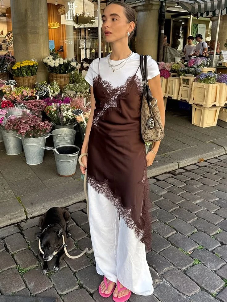 6 vestidos trendy para estas Fiestas que resuelven el look sin pensar demasiado