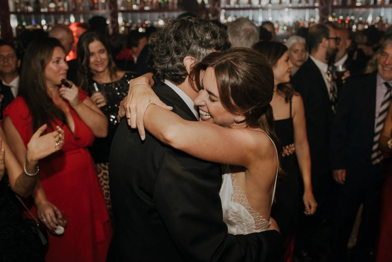 La pareja transmitió amor en sus fotografías.