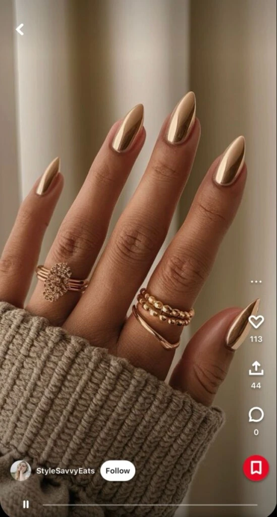 Las uñas doradas funcionan paraatraer dinero.