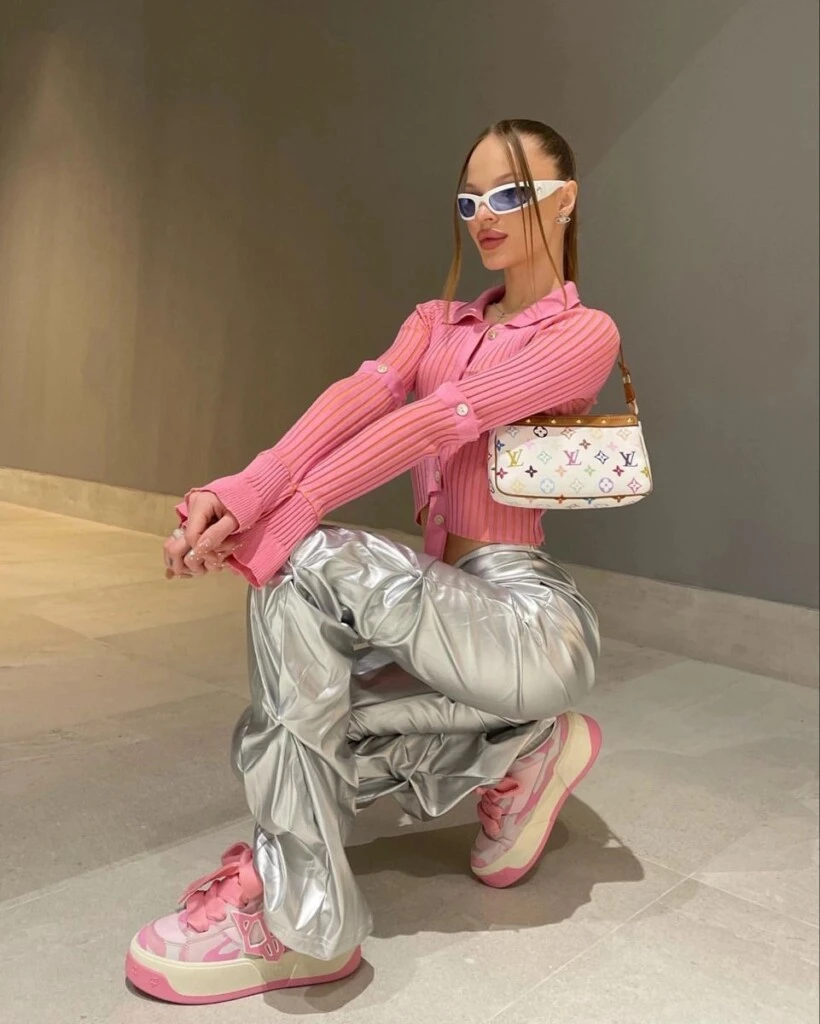 Con la tendencia 2026 de Pinterest, podés armar outfits coloridos y diferentes.