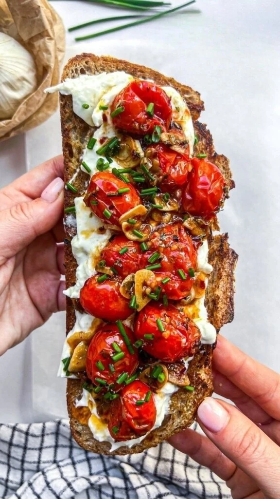 Pan de campo y tomates confitados. Foto: Pinterest